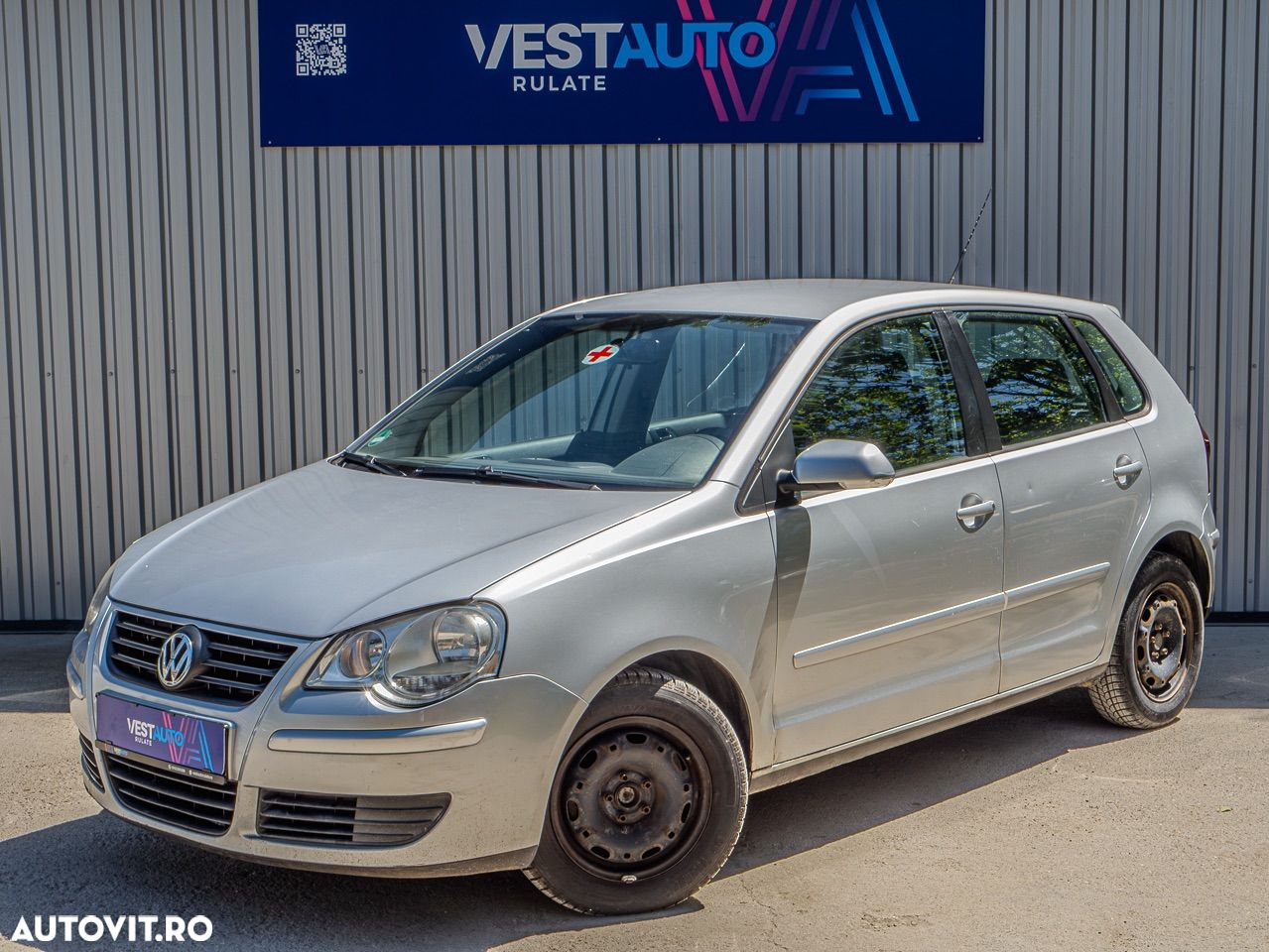 Volkswagen Polo 1.2 Attractive - 1