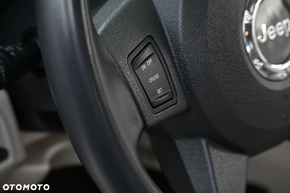 Jeep Commander 3.0 CRD DPF Automatik Limited - 28