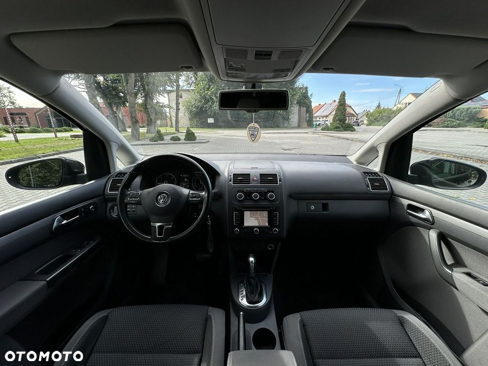 Volkswagen Touran - 8