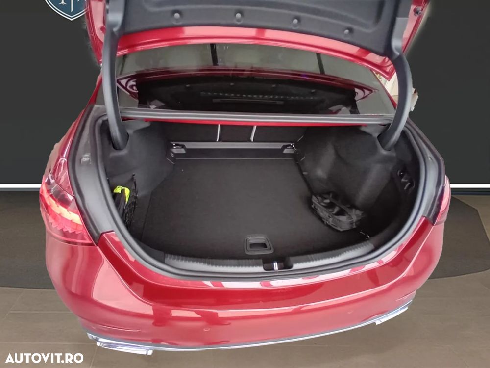 Mercedes-Benz C 200 4Matic 9G-TRONIC AMG Line - 9