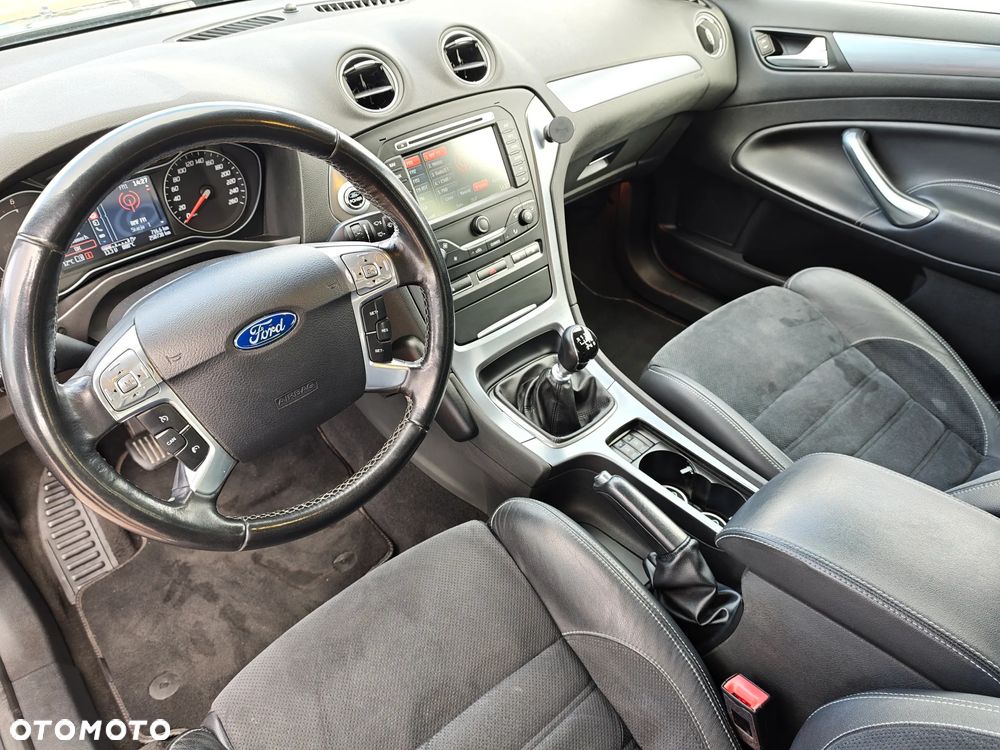 Ford Mondeo 2.0 TDCi Titanium - 19