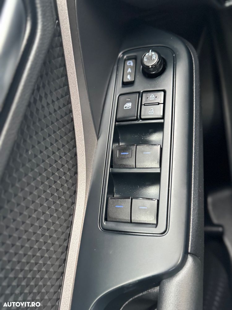 Toyota C-HR 1.8 HSD 4x2 CVT C-lassy LED - 18