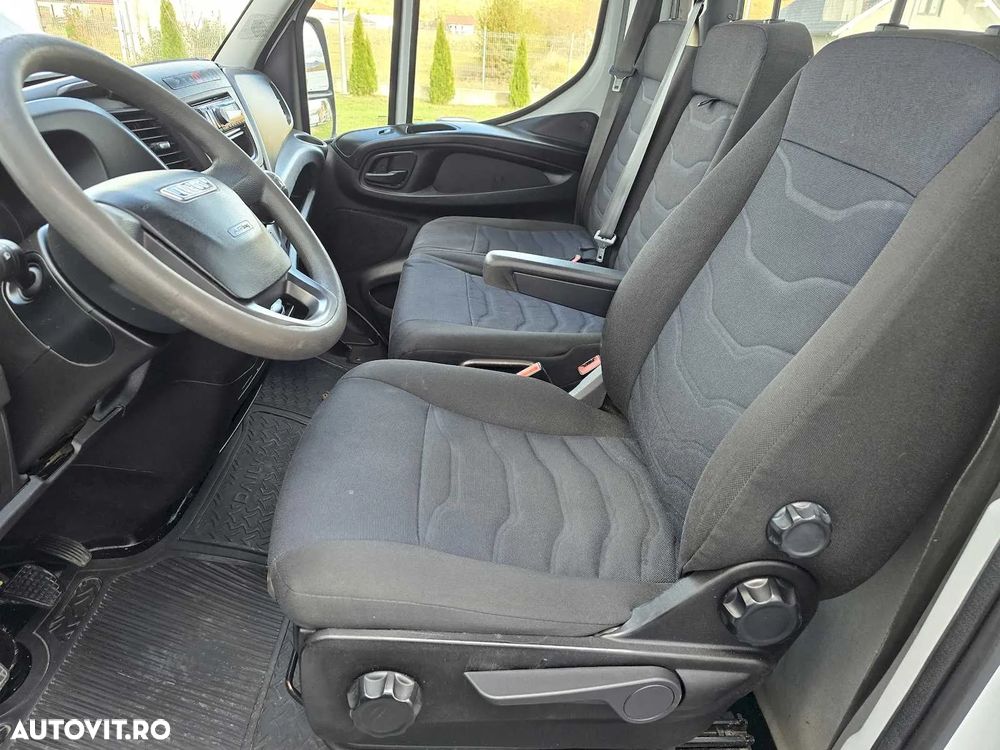 Iveco Daily 3000 cmc benaCantoni 3.2 m,basculabila 3 parti pe cutia viteze,diferential blocabil punte spate. 2018. - 22