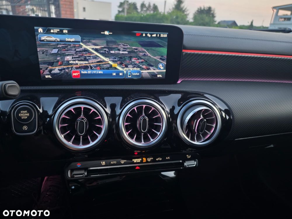 Mercedes-Benz CLA 180 d Progressive 8G-DCT - 16