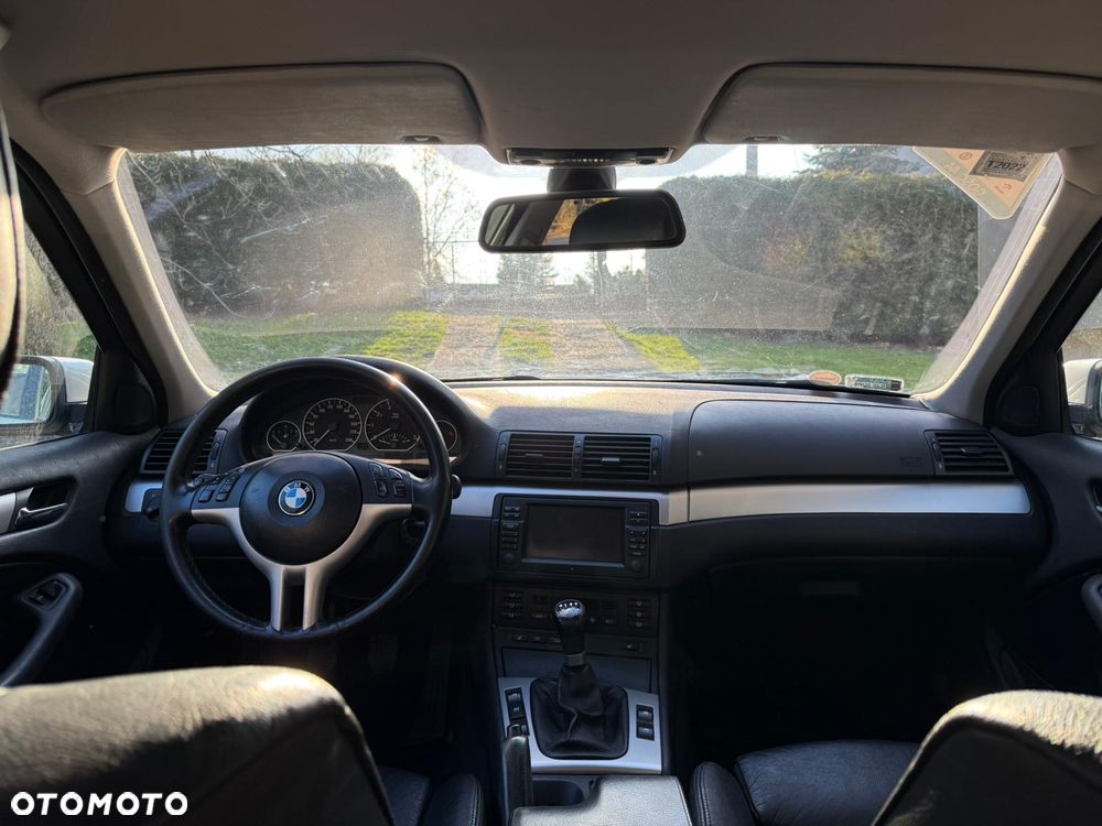 BMW Seria 3 330ix - 14