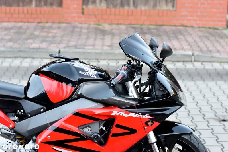 Honda CBR - 7