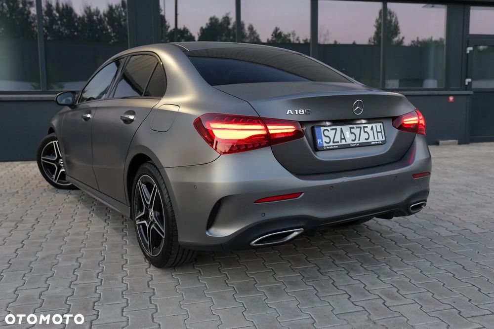 Mercedes-Benz Klasa A 180 AMG Line 7G-DCT - 2