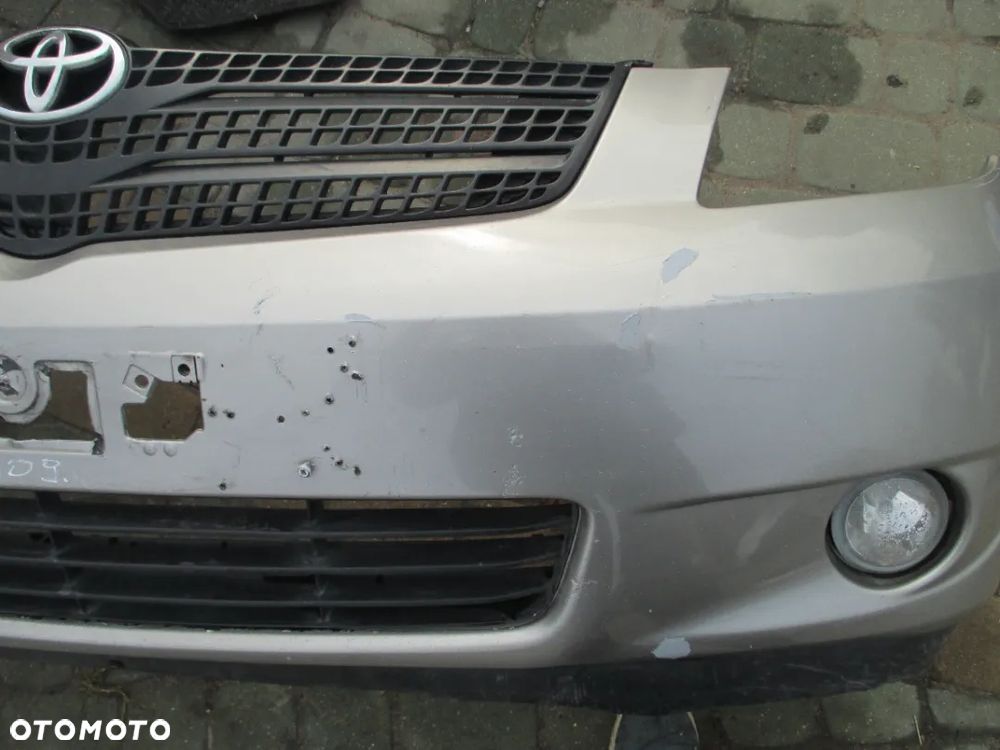 Zderzak TOYOTA COROLLA VERSO + HALOGEN, GRILL 1D9 - 4