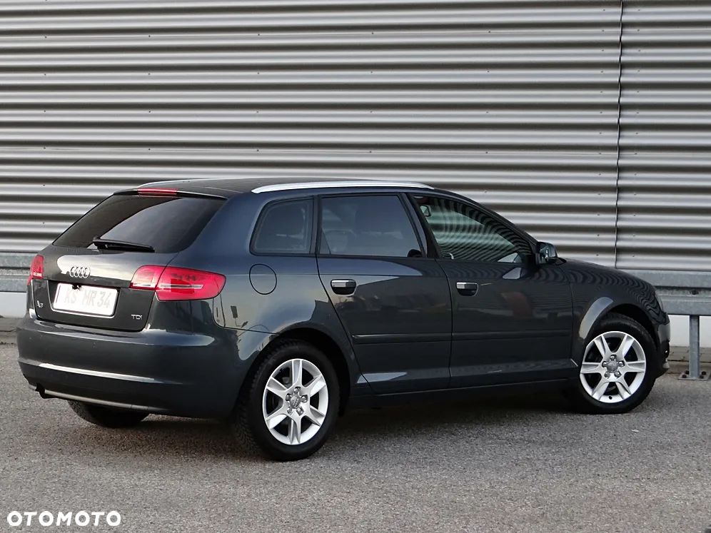 Audi A3 Sportback 1.6 TDI Attraction - 16