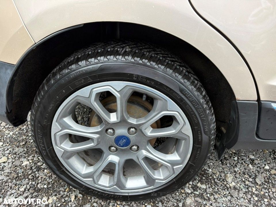 Ford EcoSport - 18