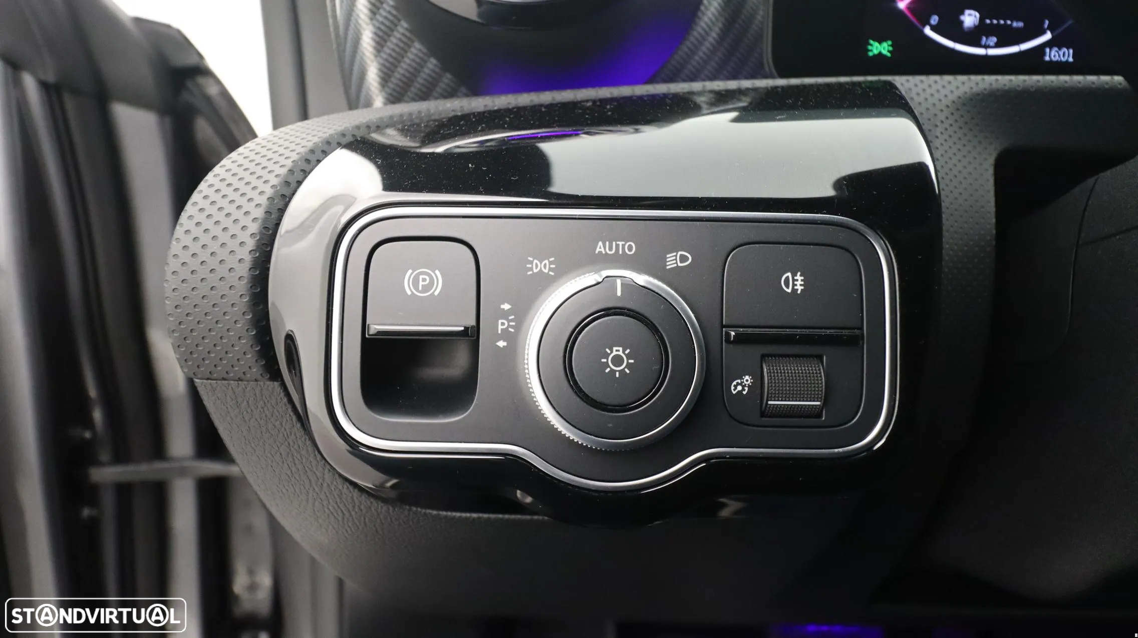Mercedes-Benz CLA 200 Progressive Aut. - 24