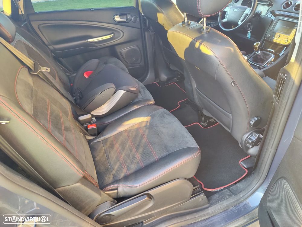 Ford S-Max 2.0 TDCi Titanium 7L - 12