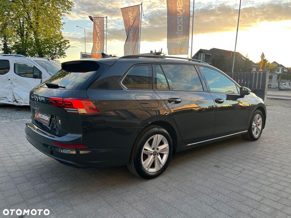 Volkswagen Golf - 6