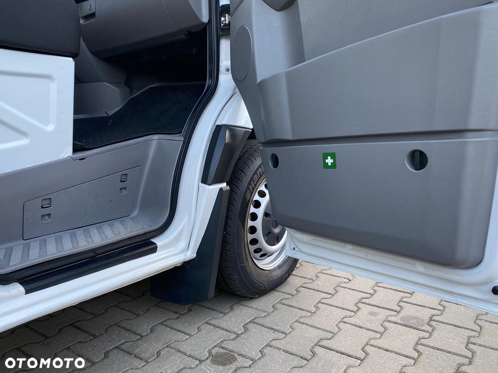 Mercedes-Benz Sprinter - 28