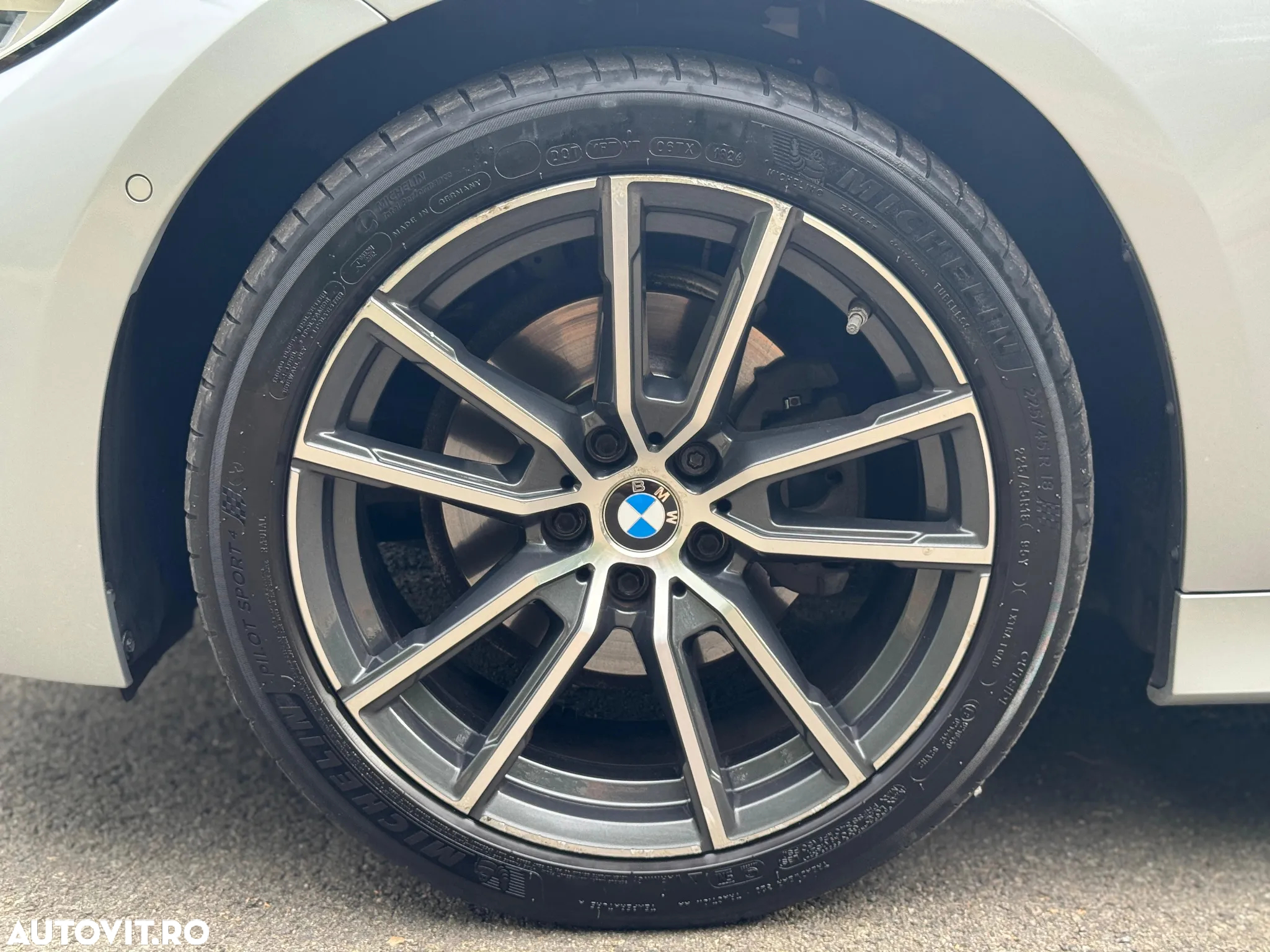 BMW Seria 3 320i Aut. Sport Line - 15