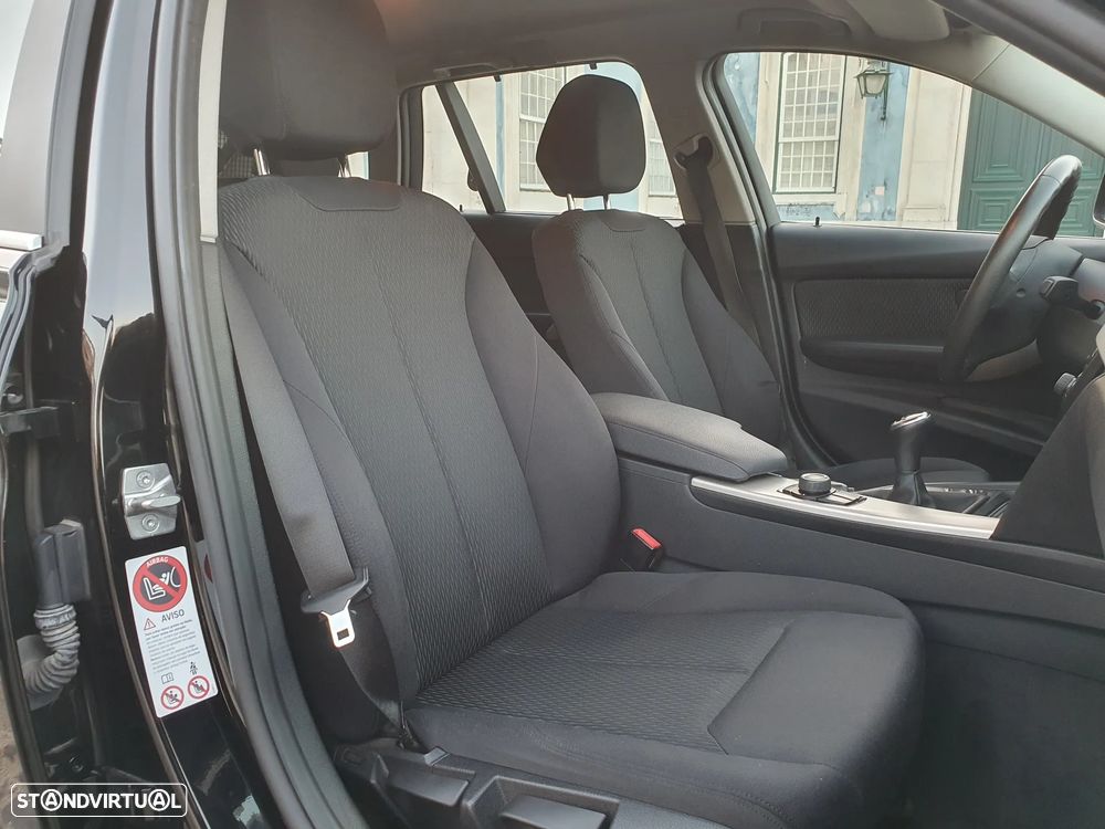 BMW 320 d EfficientDynamics Line Sport - 47