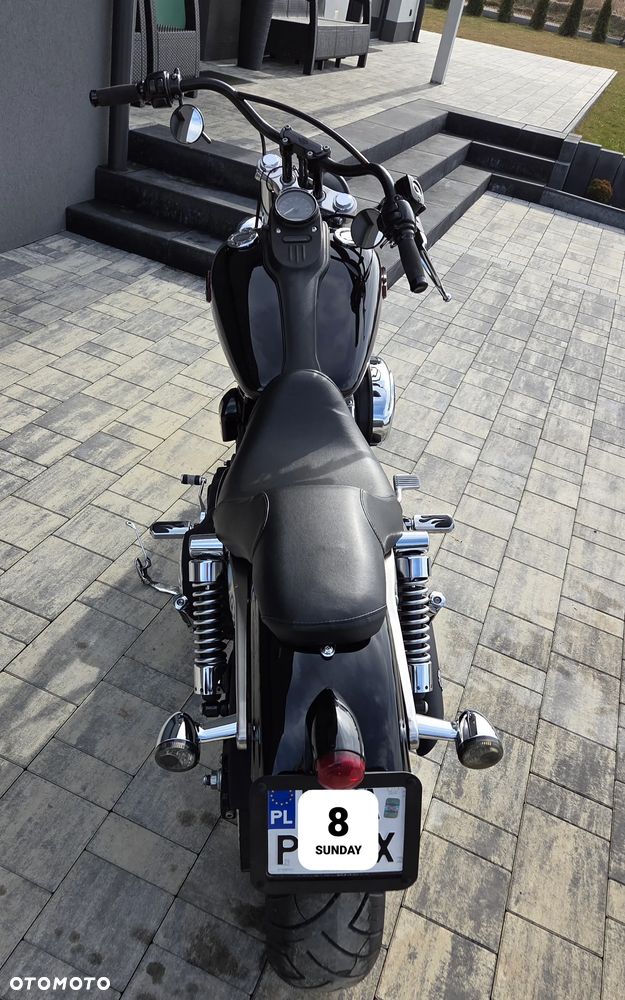 Harley-Davidson Dyna Street Bob - 4