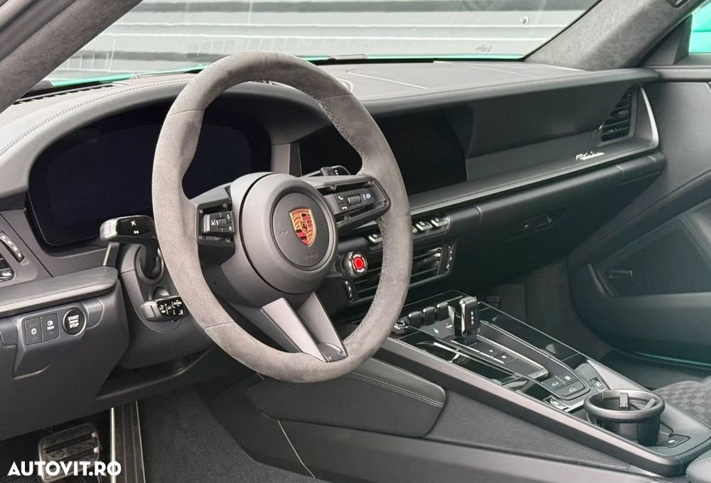 Porsche 992 - 7