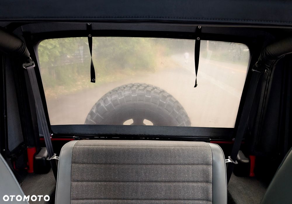 Jeep Wrangler - 28