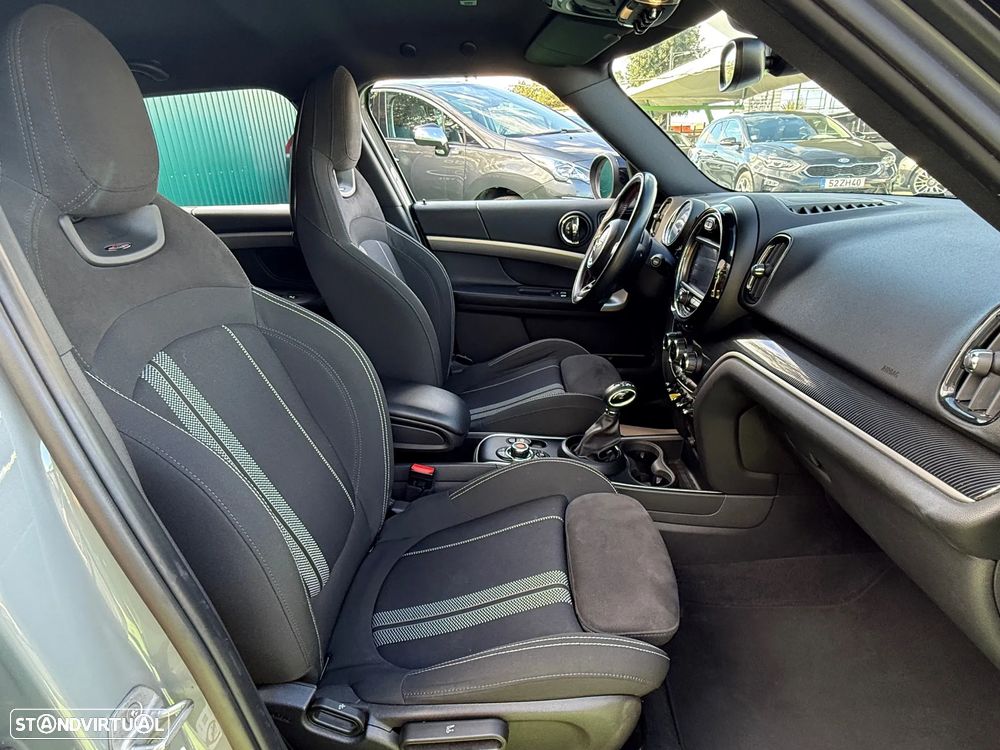 MINI Countryman Cooper SE ALL4 Auto - 37