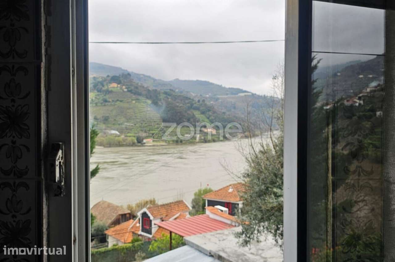 Quinta em Porto de Rei, Mesão Frio com vistas para o Douro.