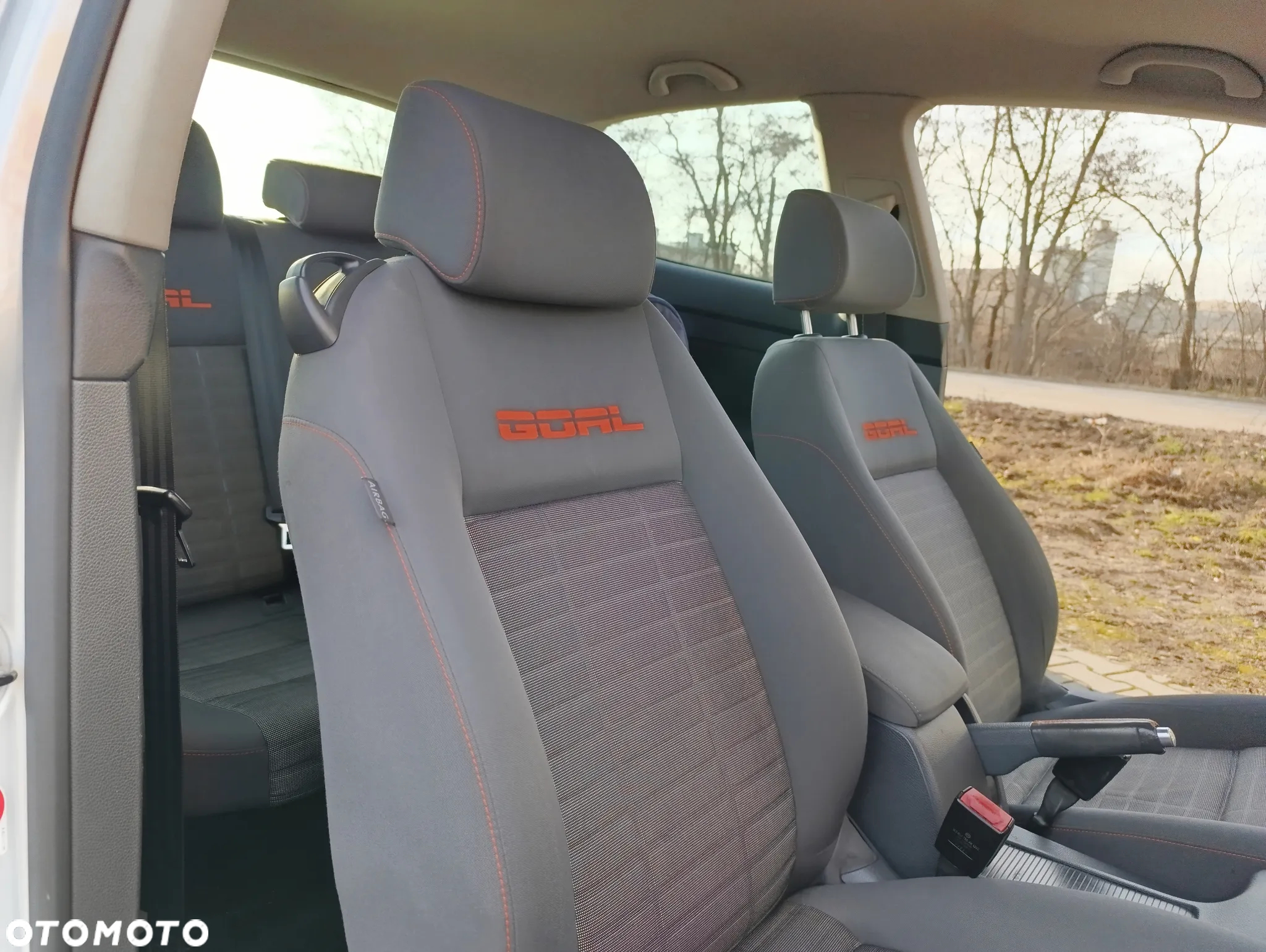 Volkswagen Golf - 18