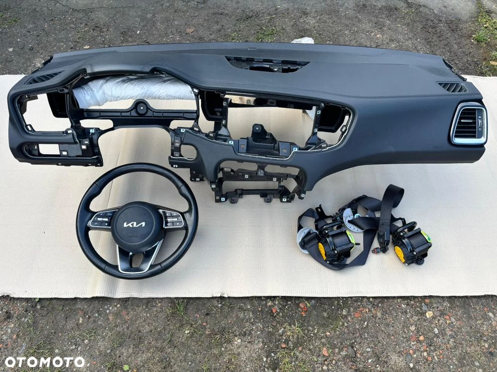 Kia Ceed III 2021deska rozdzielcza , poduszka kierownicy - 1