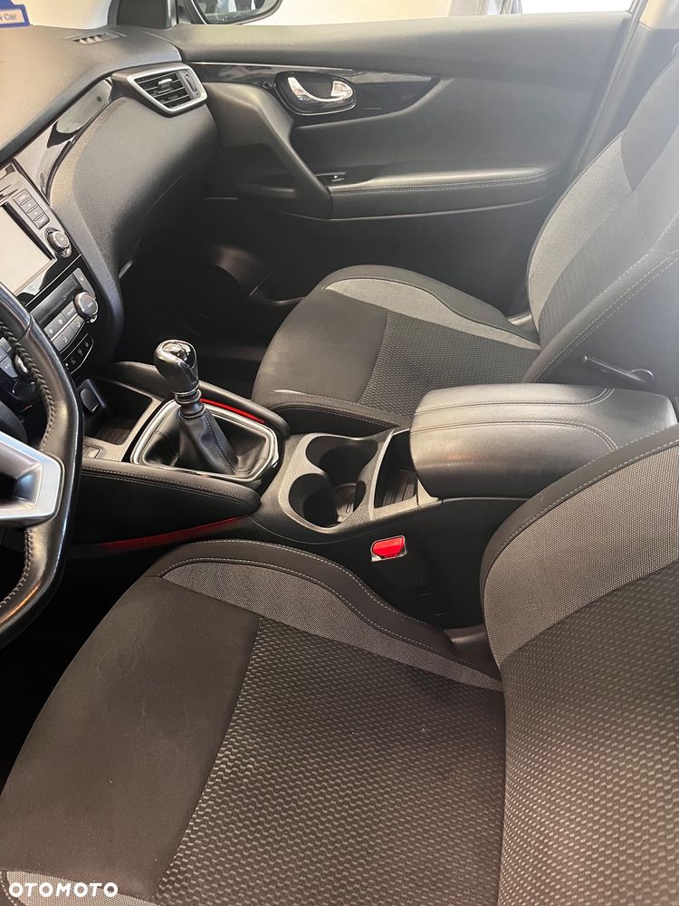 Nissan Qashqai 1.3 DIG-T Tekna - 26