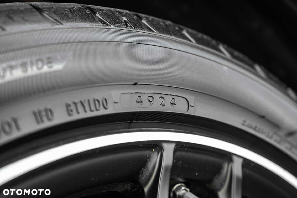 Mercedes-Benz GLE - 38