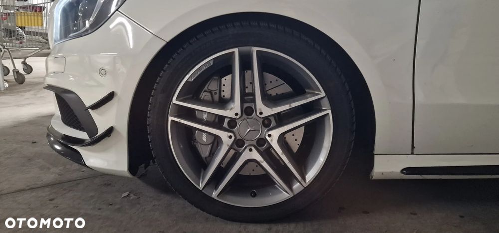 Mercedes-Benz Klasa A 45 AMG 4-Matic - 22