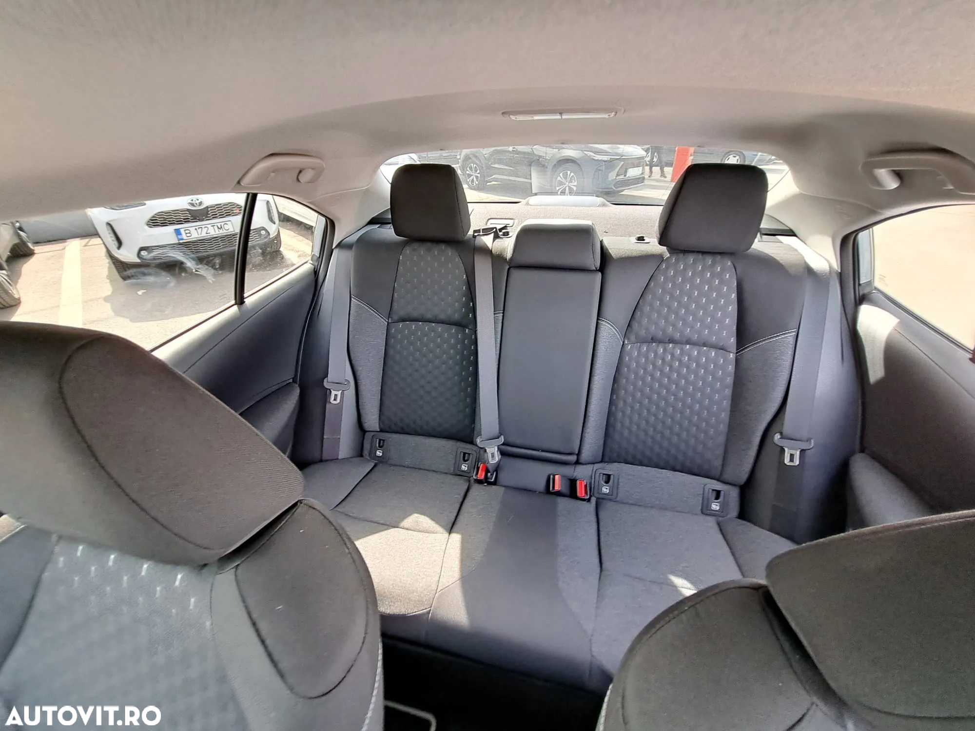 Toyota Corolla 1.8 HSD Dynamic - 12