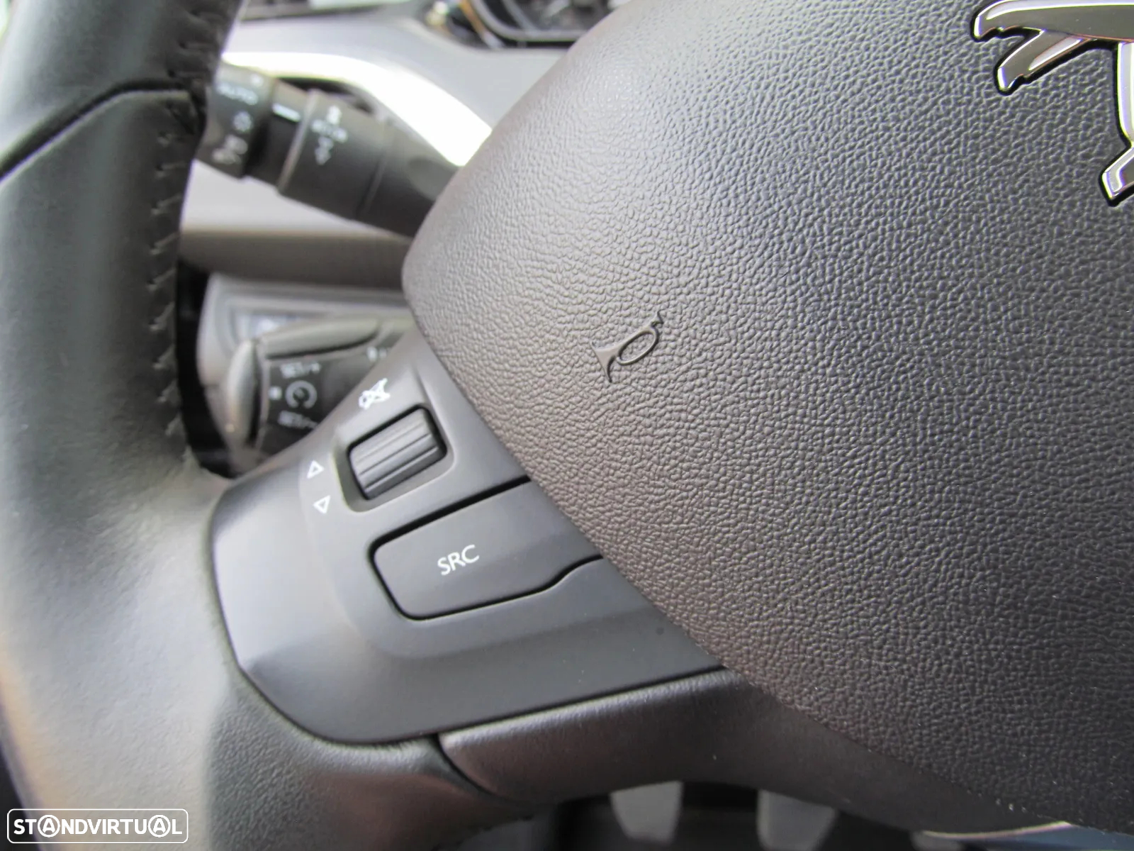 Peugeot 2008 1.2 PureTech Style - 16