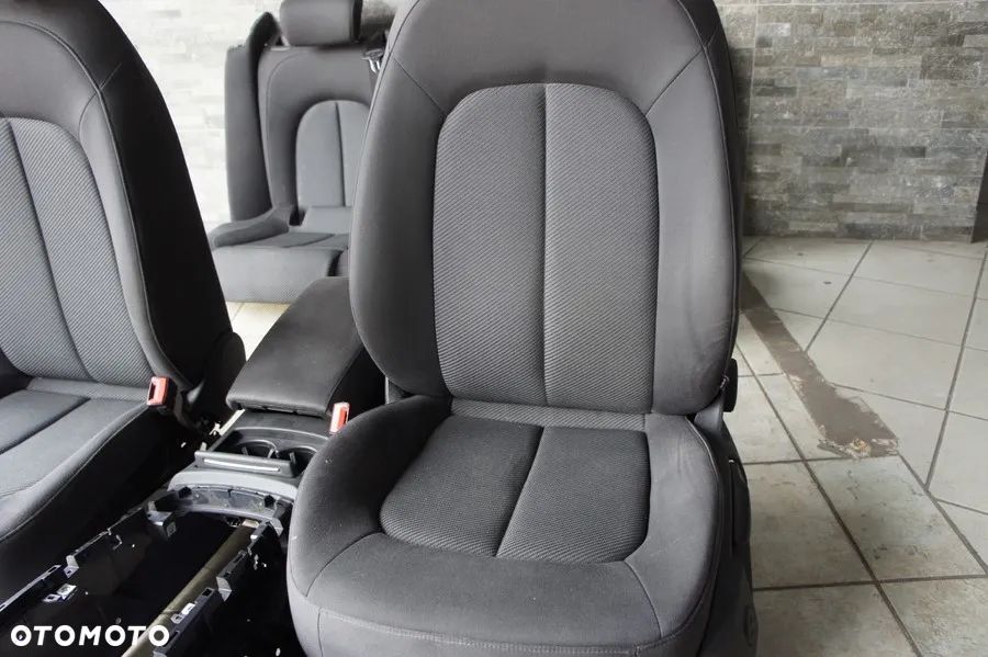 NR 51 Fotele przednie i tylne, podgrzewanie, poduszki, tunel Audi A6 4G0 - 6