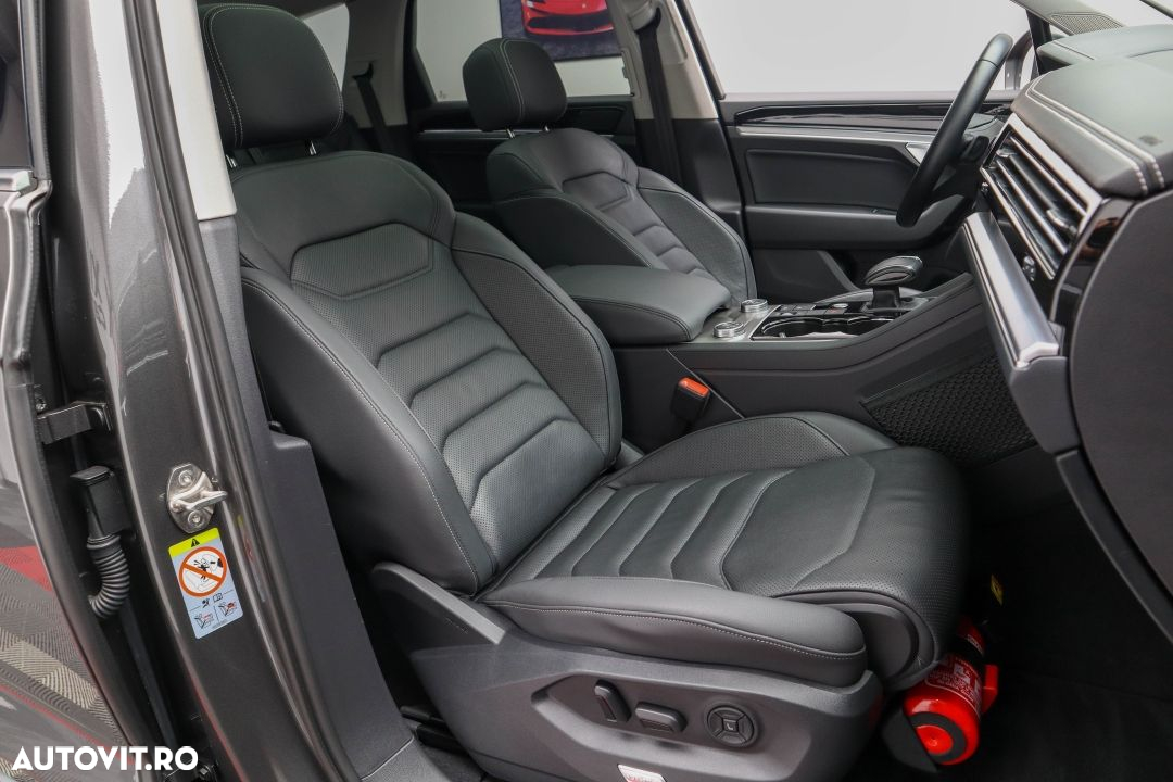 Volkswagen Touareg 3.0 V6 e-Hybrid 4Motion Aut. Elegance - 27