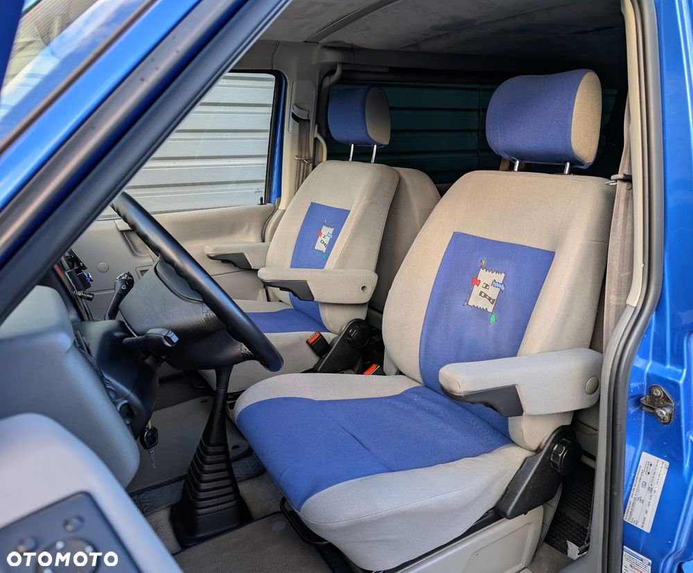 Volkswagen Multivan - 6