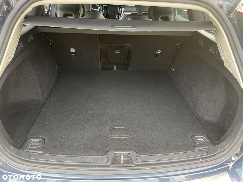Volvo V60 D3 Drive-E Momentum - 14