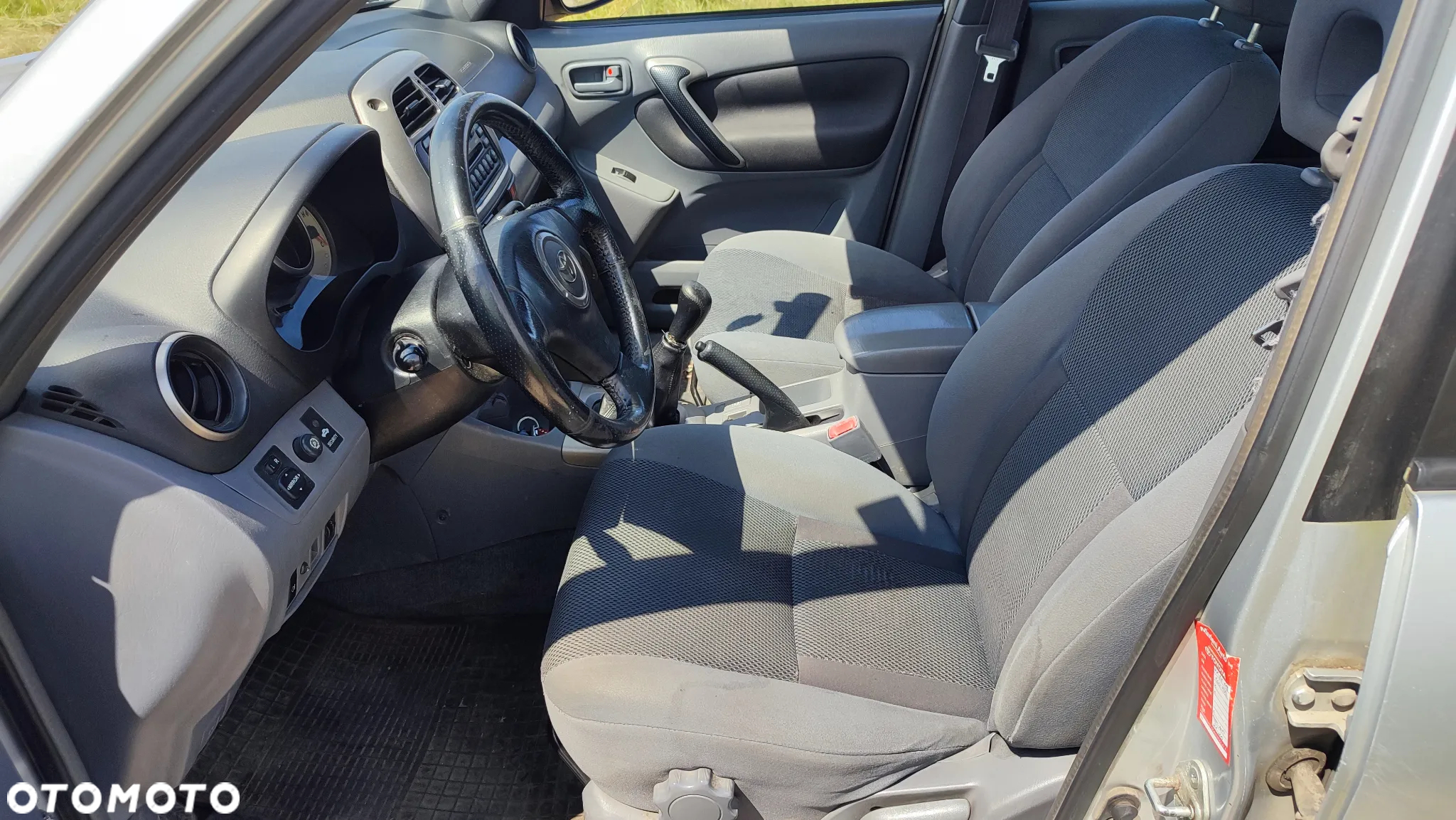 Toyota RAV4 - 4