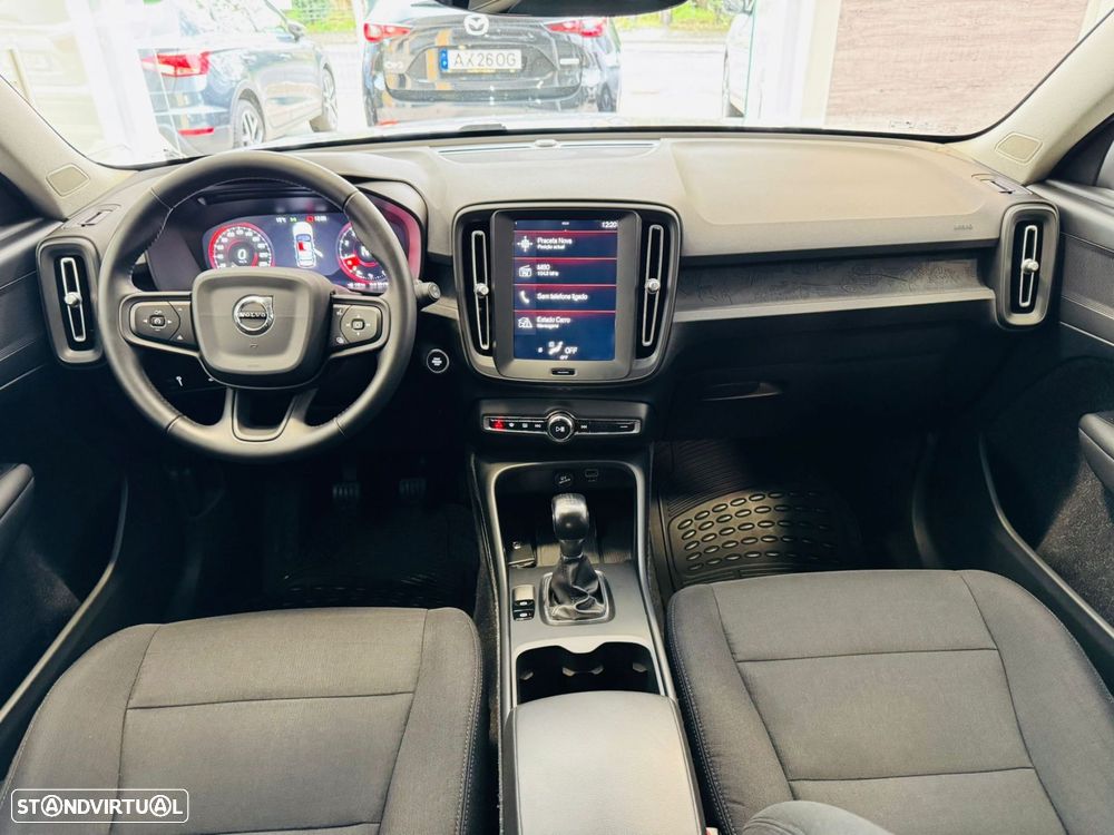 Volvo XC 40 1.5 T3 Momentum Plus - 8