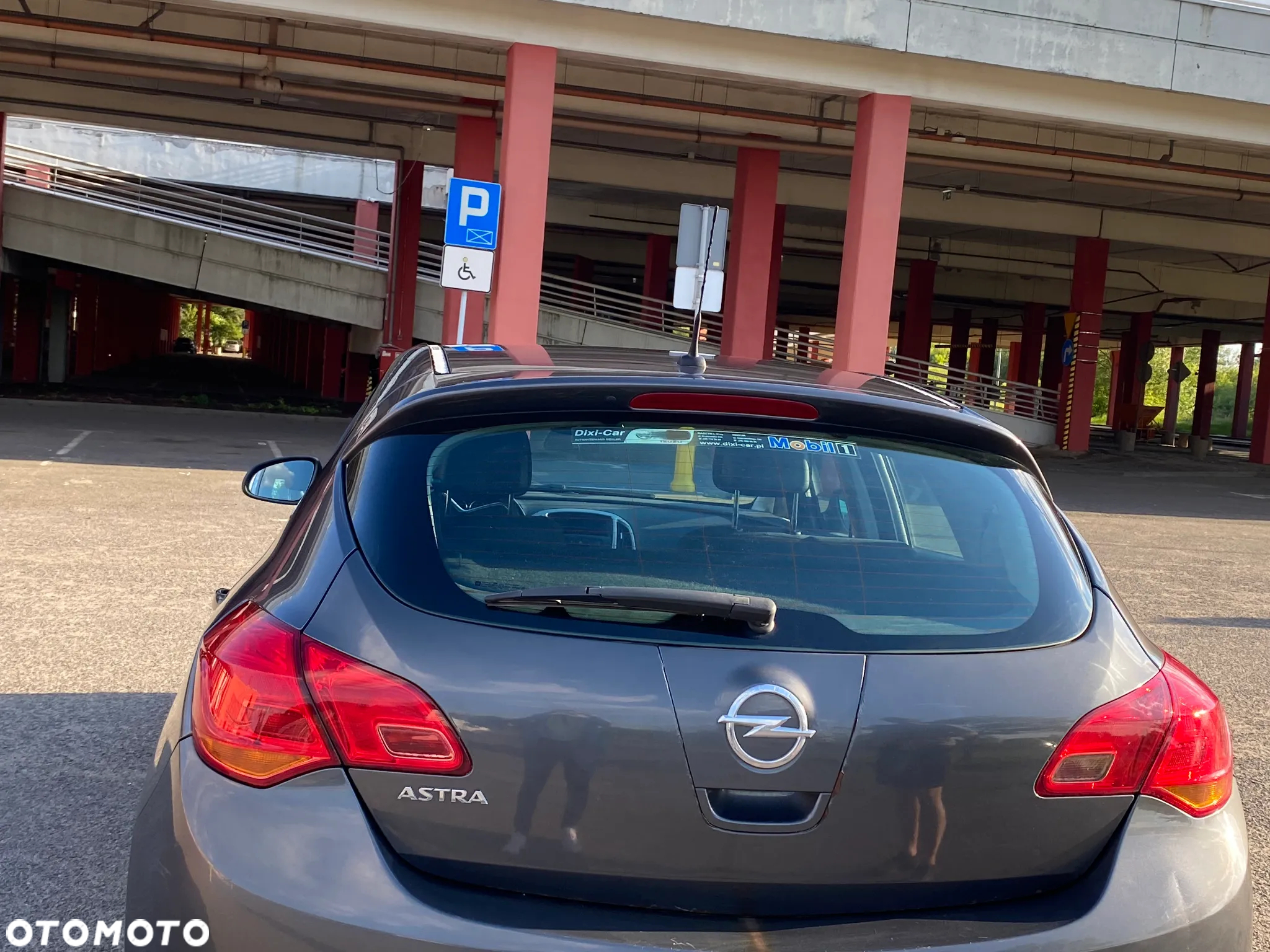 Opel Astra IV 1.6 Essentia - 5