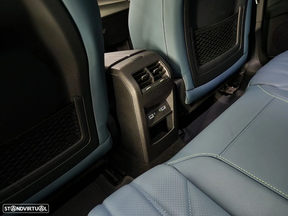 Peugeot 308 SW 1.5 BlueHDi GT EAT8 - 32