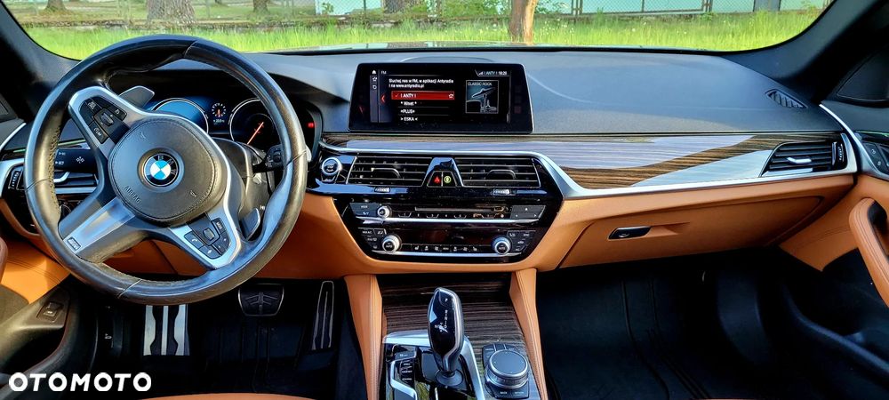 BMW Seria 5 540i xDrive - 11