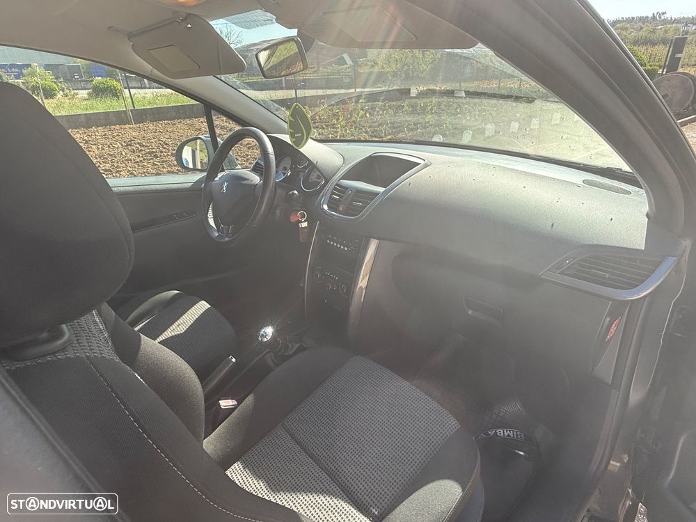 Peugeot 207 1.4 HDi Sport - 11