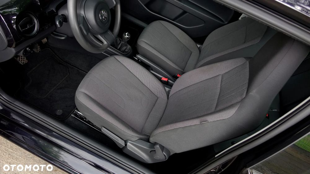Volkswagen up! move - 4