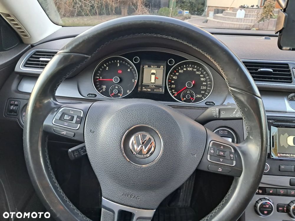 Volkswagen Passat 2.0 TDI 4Mot Comfortline - 8