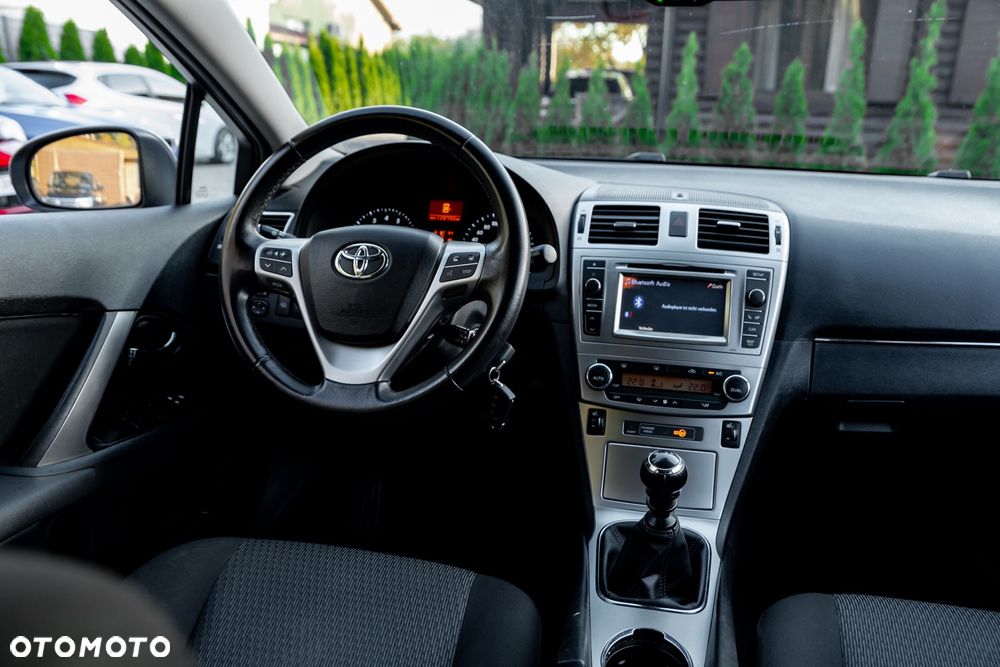 Toyota Avensis 1.8 Active - 26