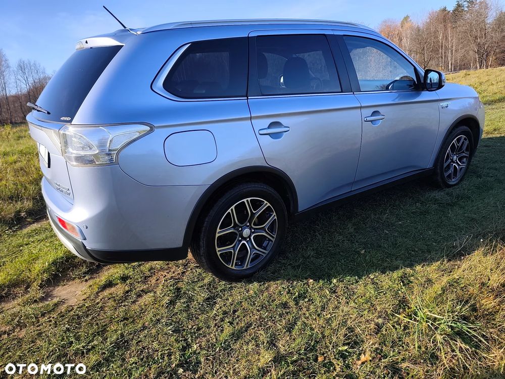 Mitsubishi Outlander PHEV Intense + - 6