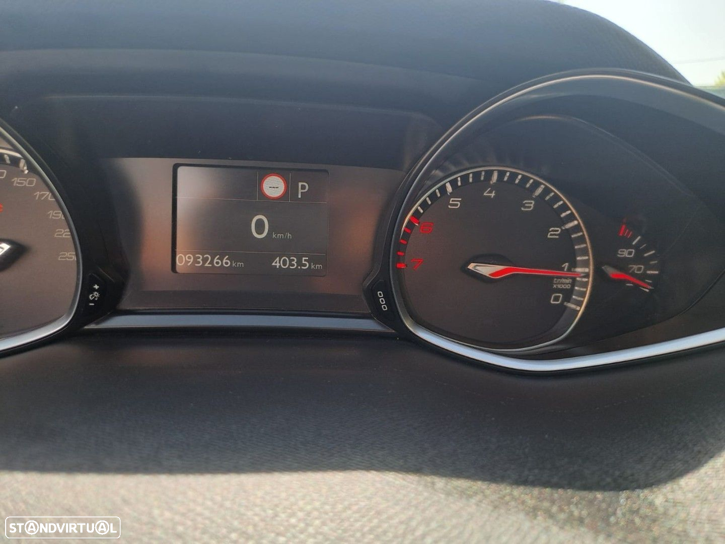 Peugeot 308 1.2 PureTech Allure EAT6 - 16