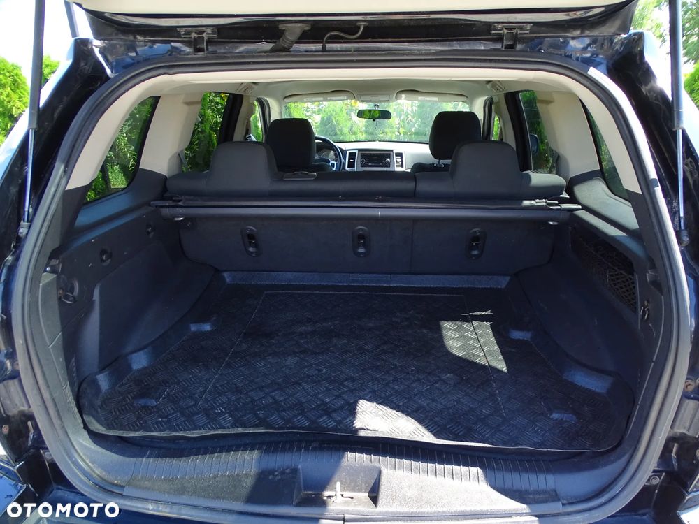 Jeep Grand Cherokee - 12