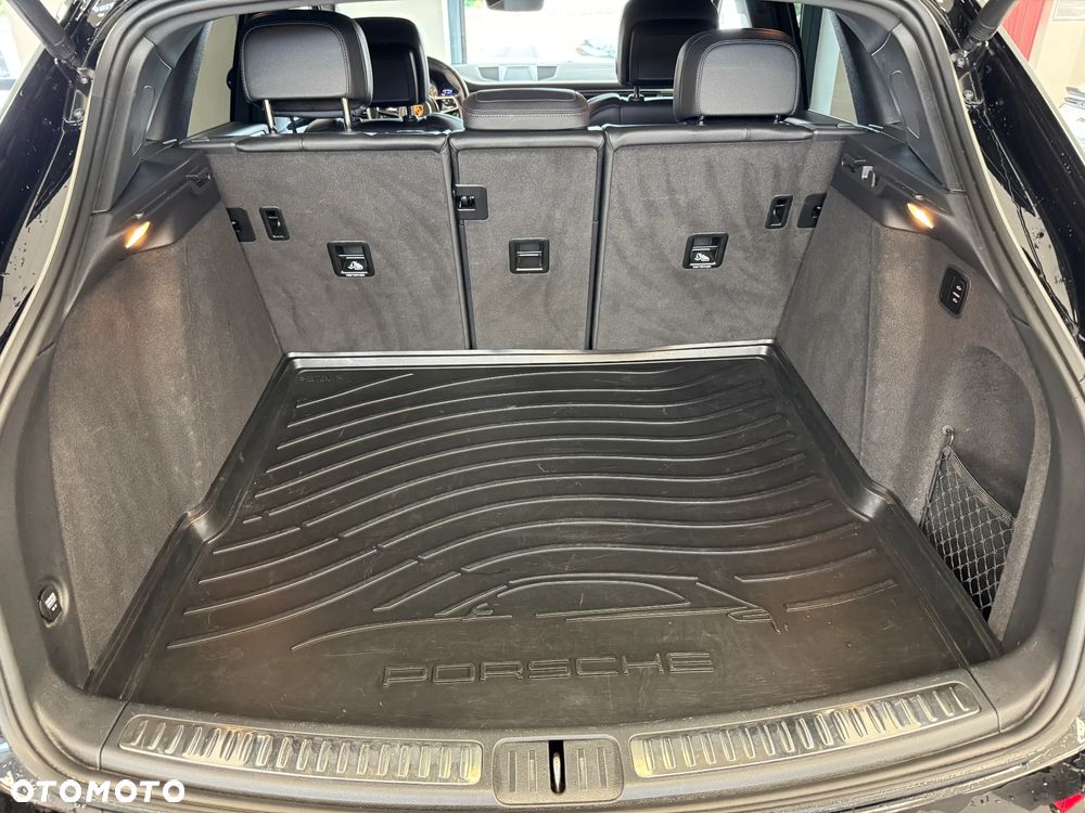 Porsche Macan S - 33