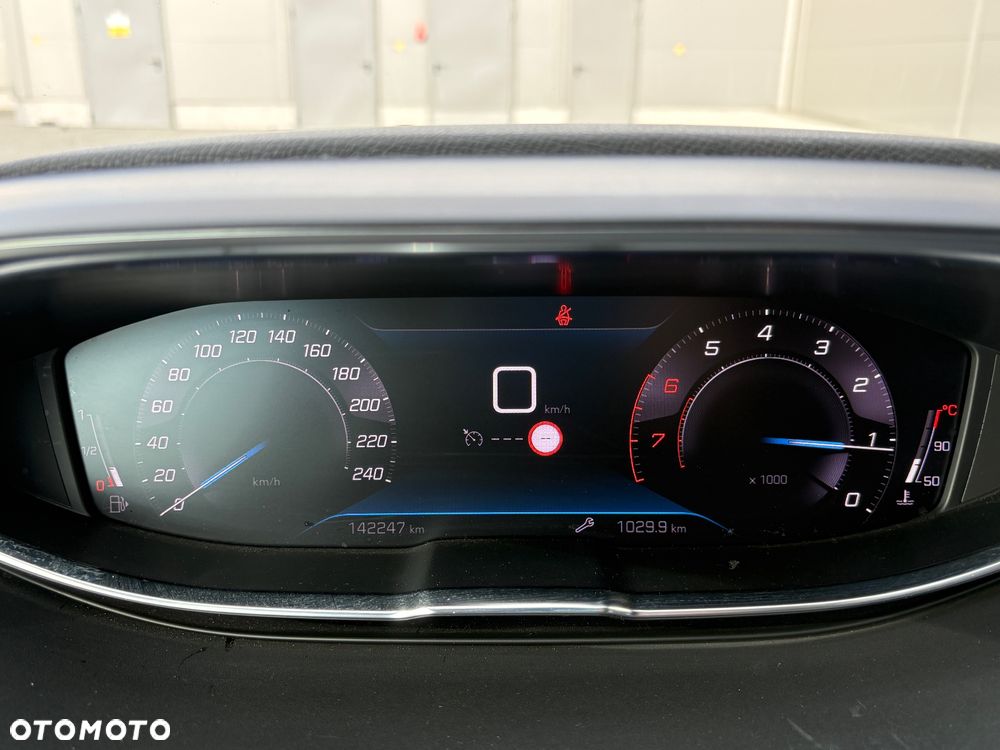 Peugeot 3008 PureTech 130 Stop & Start GPF EAT8 Allure - 32